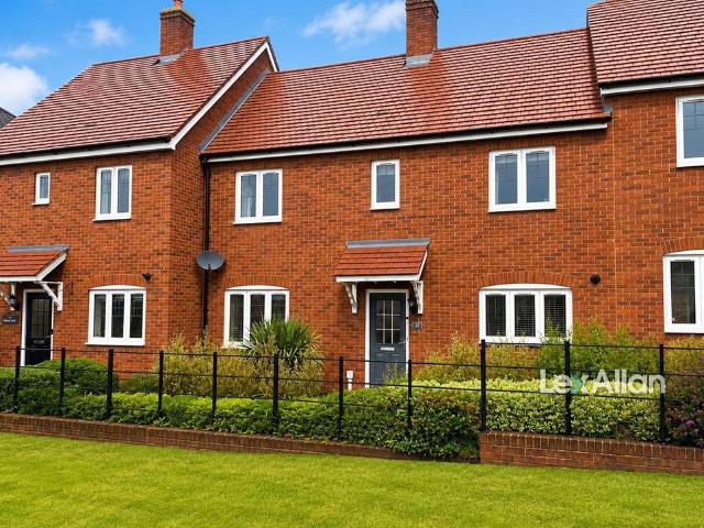 House for sale in Bromsgrove, Worcestershire