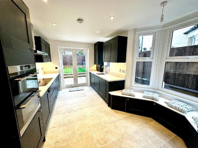 House for sale in Glyndon, Shooters Hill