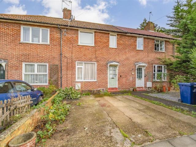 House for sale in London Borough of Ealing, Perivale