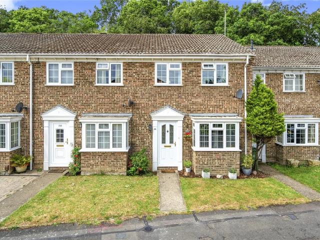 House for sale in Heol-las, Surrey