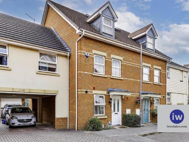 House for sale in Kingfisher Park, Colliers End