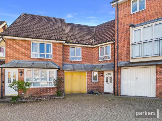 House for sale in Woodley