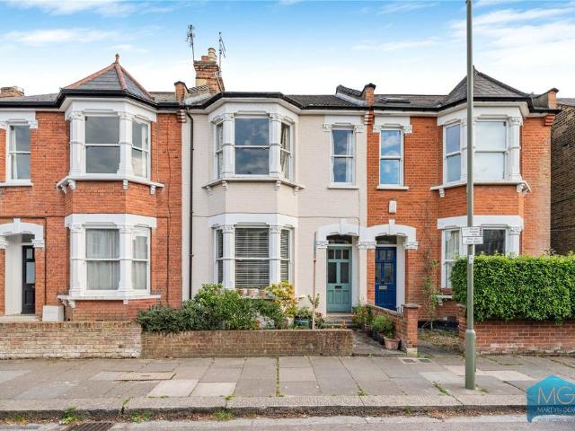 House for sale in London Borough of Barnet, Greater London