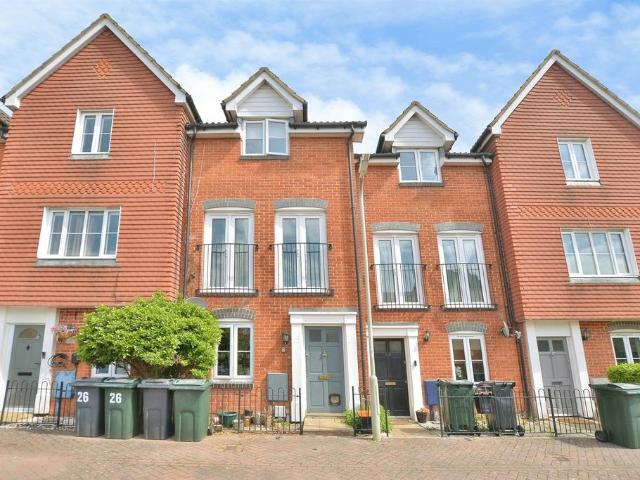 House for sale in Kennington Lees, Bridgefield