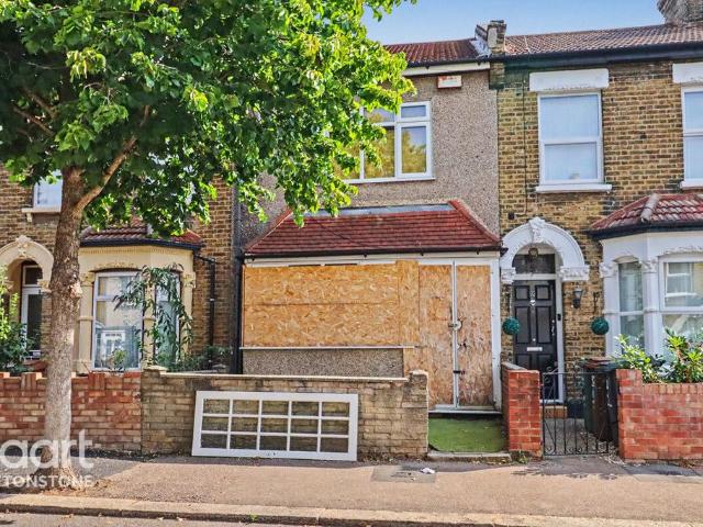 House for sale in Cann Hall, Leytonstone