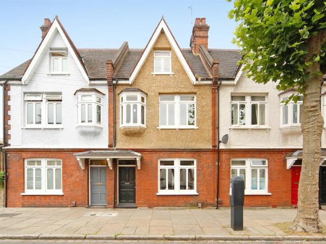 House for sale in East Greenwich, Greater London