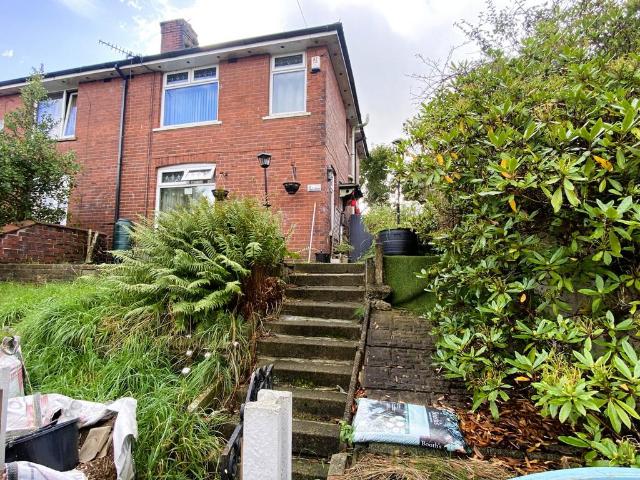 House for sale in Shaw Side, Oldham