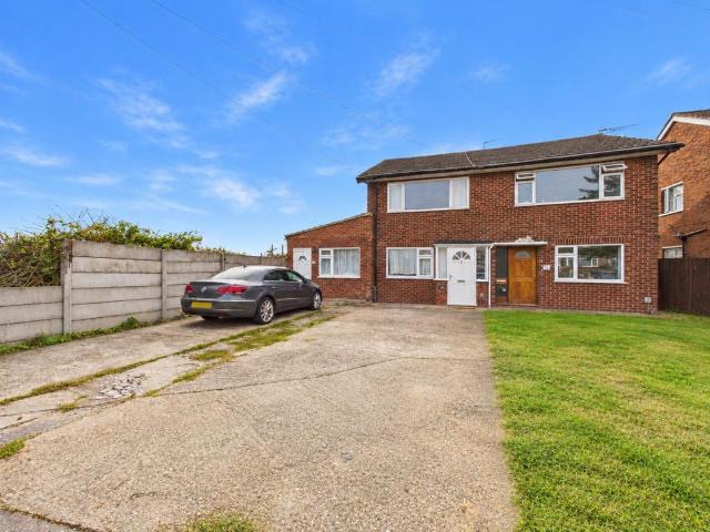 House for sale in Aveley, Essex