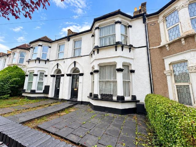 House for sale in London Borough of Lewisham, Greater London