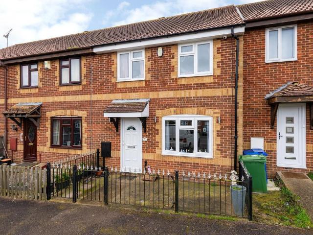 House for sale in Oad Street, Kent