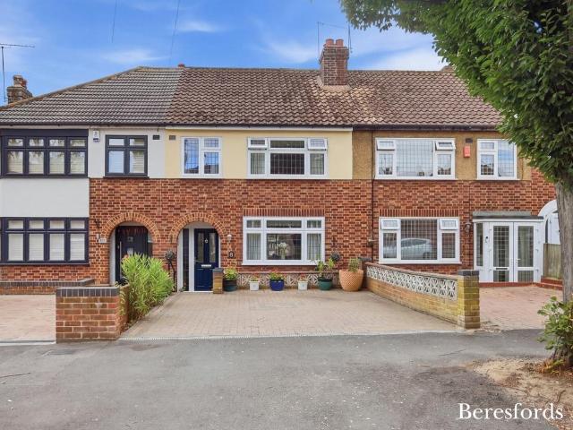 House for sale in Harold Wood, Greater London