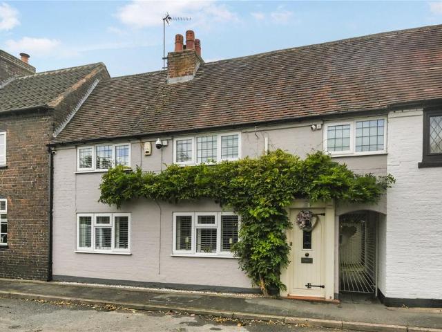 House for sale in Gun Hill, Warwickshire