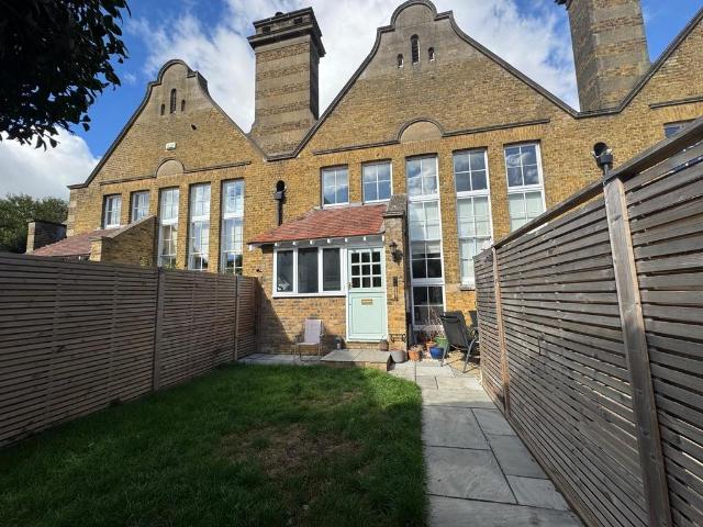House for sale in Perry Court, Swale