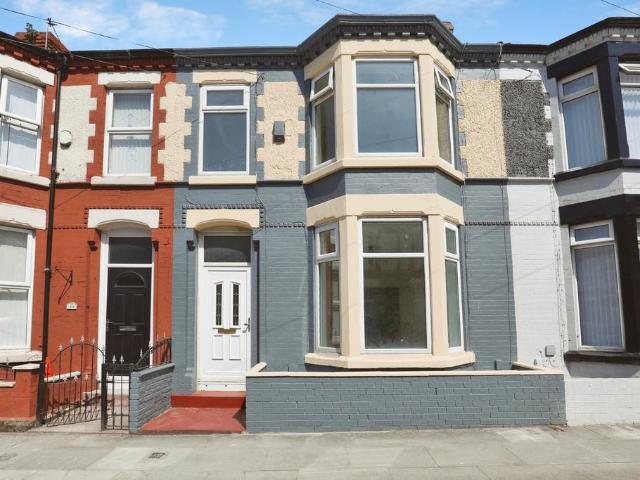 House for sale in Calderstones