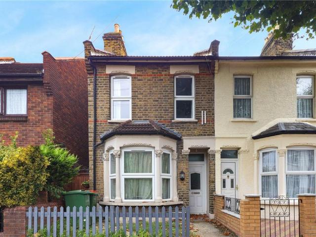 House for sale in Manor Park, Cat Hill