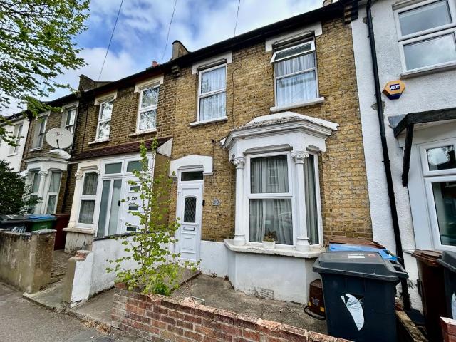 House for sale in Leytonstone, Greater London