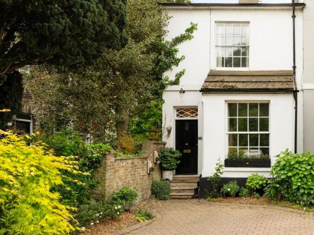 House for sale in Hertford, Colliers End
