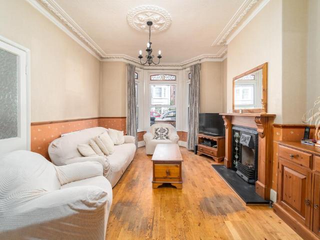 House for sale in Ferme Park, Greater London