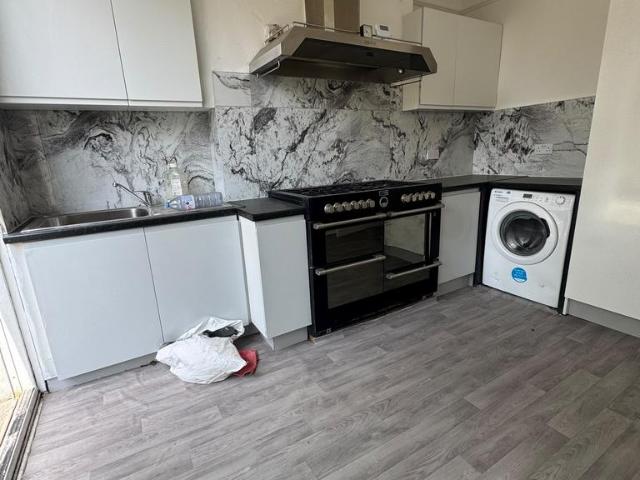 House for sale in Furzedown, Greater London