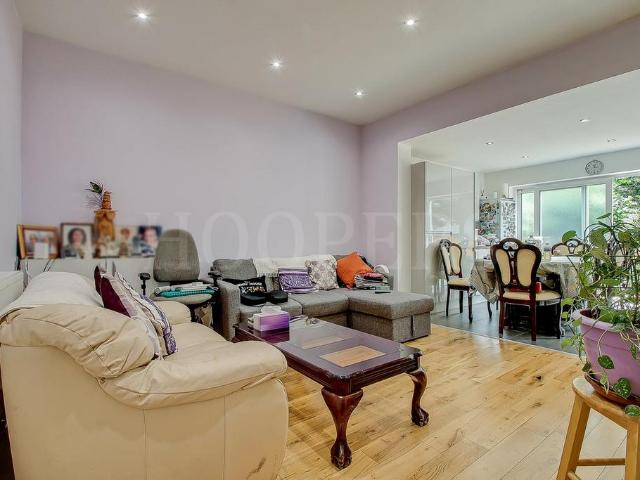 House for sale in Dollis Hill, Greater London