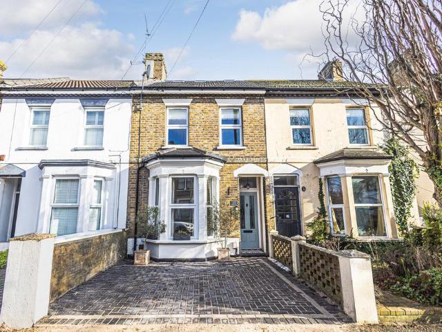 House for sale in Southend City Centre Neighbourhood, Alton Barnes