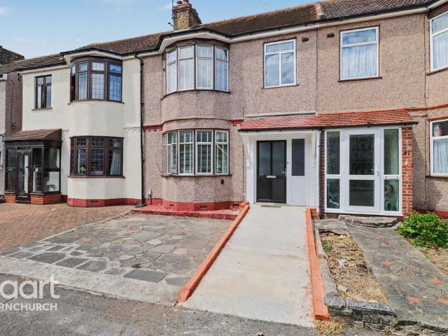 House for sale in Hornchurch, Greater London