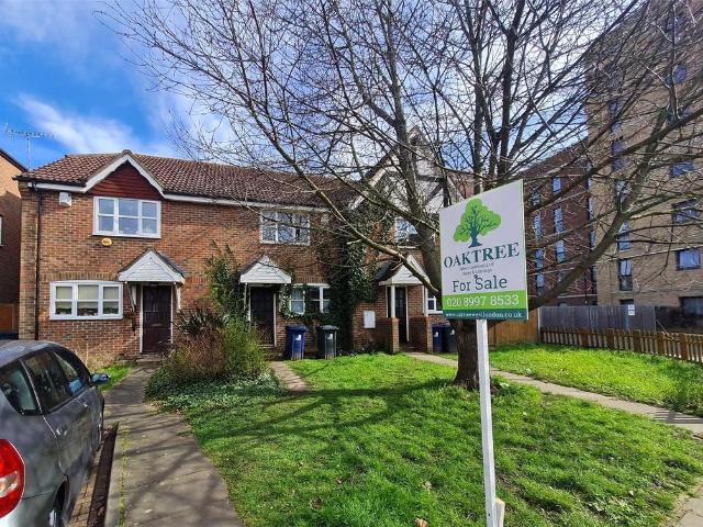 House for sale in London Borough of Ealing, Hanwell