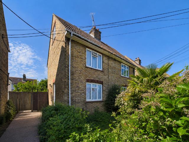 House for sale in Oad Street, Kent