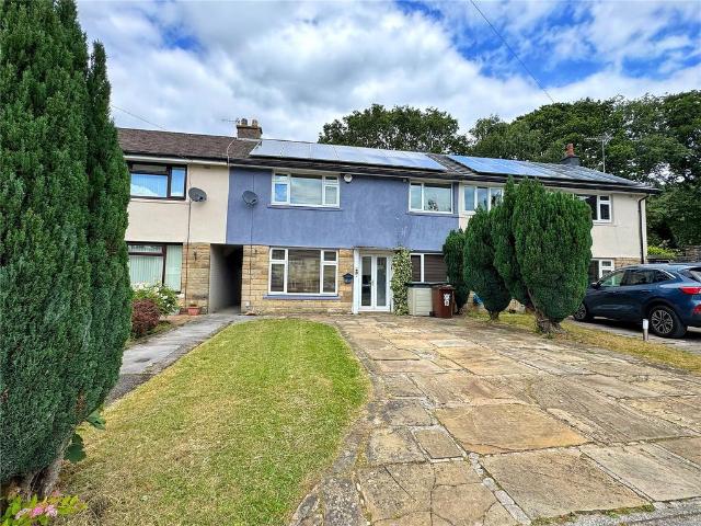 House for sale in Shirebrook Park, Charlesworth