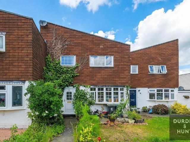 House for sale in Chigwell, Epping