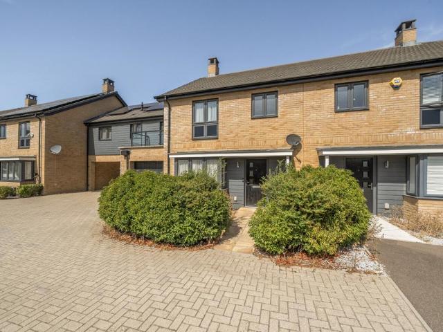 House for sale in Houghton Regis, Bedfordshire