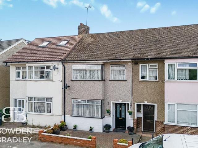 House for sale in Marks Gate, Greater London