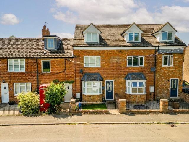 House for sale in Bierton, Buckinghamshire