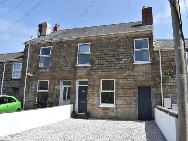 House for sale in Mount Ambrose, Cornwall