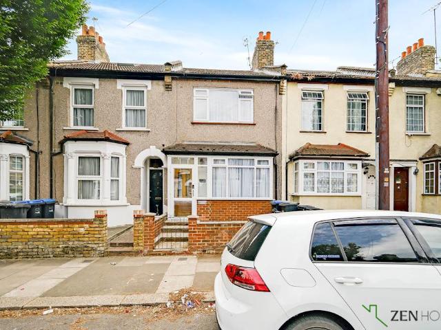 House for sale in Edmonton, Greater London