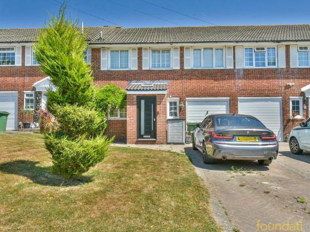 House for sale in Pebsham, Heathlands