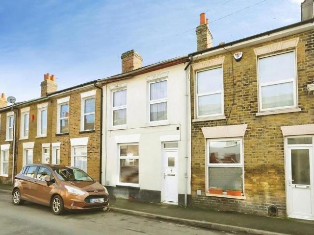 House for sale in Sheerness, Oad Street