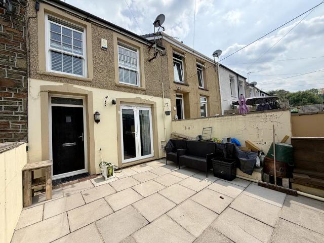 House for sale in Troed-y-rhiw, Troedyrhiw