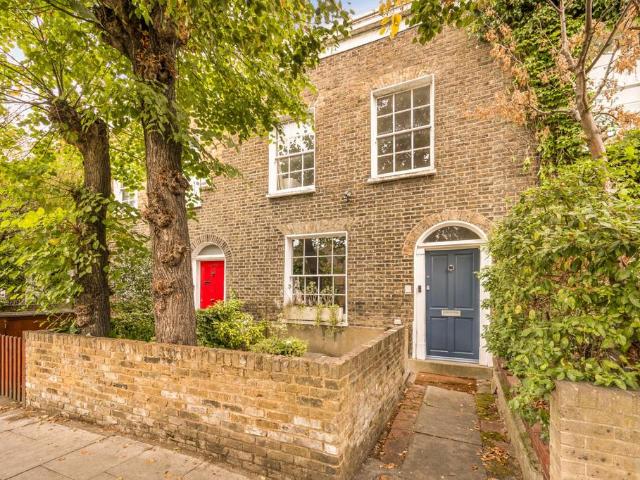 House for sale in Chalk Farm, Greater London