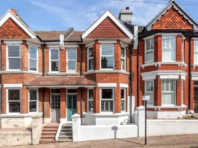 House for sale in Round Hill, Brighton & Hove