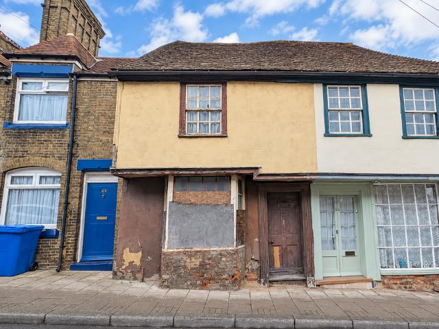 House for sale in Grove Park, Swale