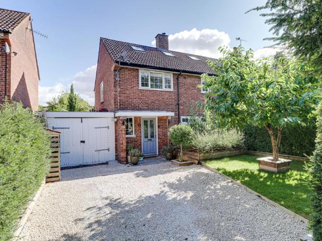House for sale in Napsbury Park, Five Acres