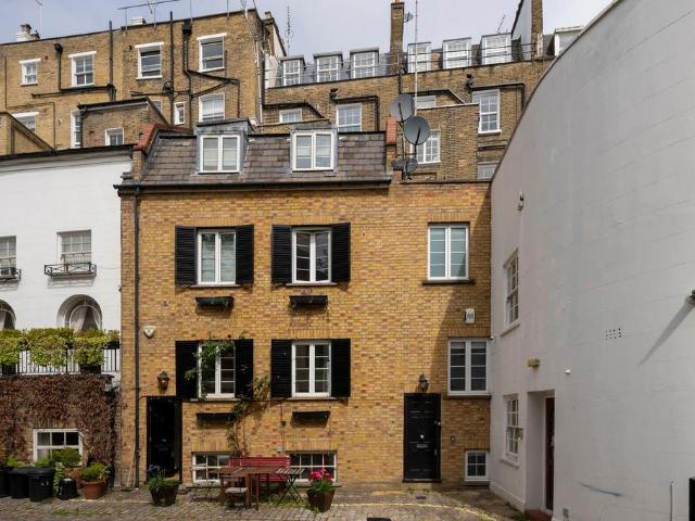 House for sale in Bayswater, Greater London