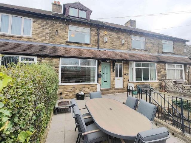 House for sale in Thornhills, Brighouse