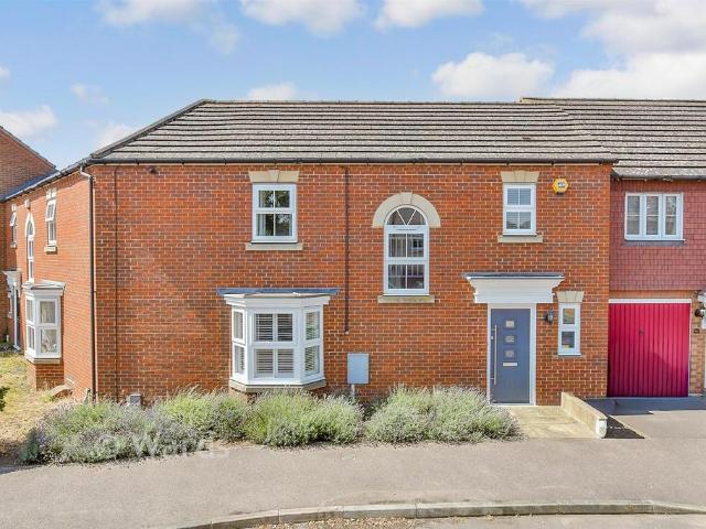 House for sale in Oad Street, Kent