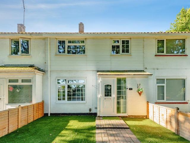 House for sale in Langley Green, Crawley