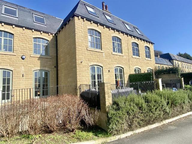 House for sale in Hove Edge, Southowram