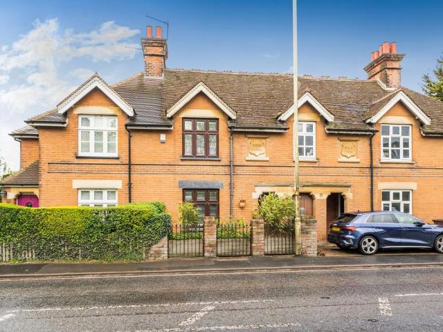 House for sale in Frogmore, Five Acres