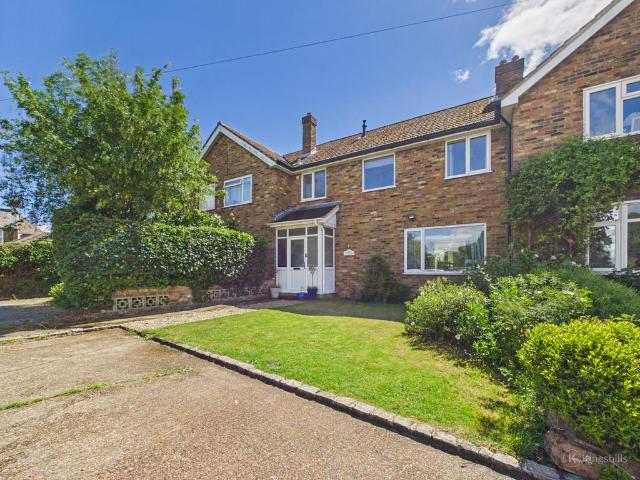 House for sale in Great Kingshill, Buckinghamshire