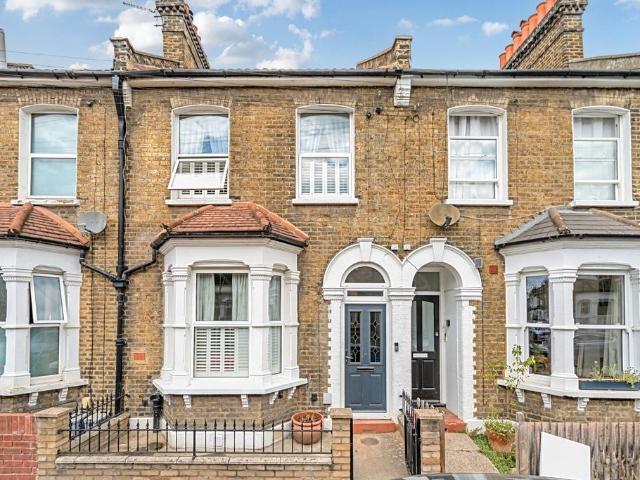 House for sale in London Borough of Lewisham, Greater London